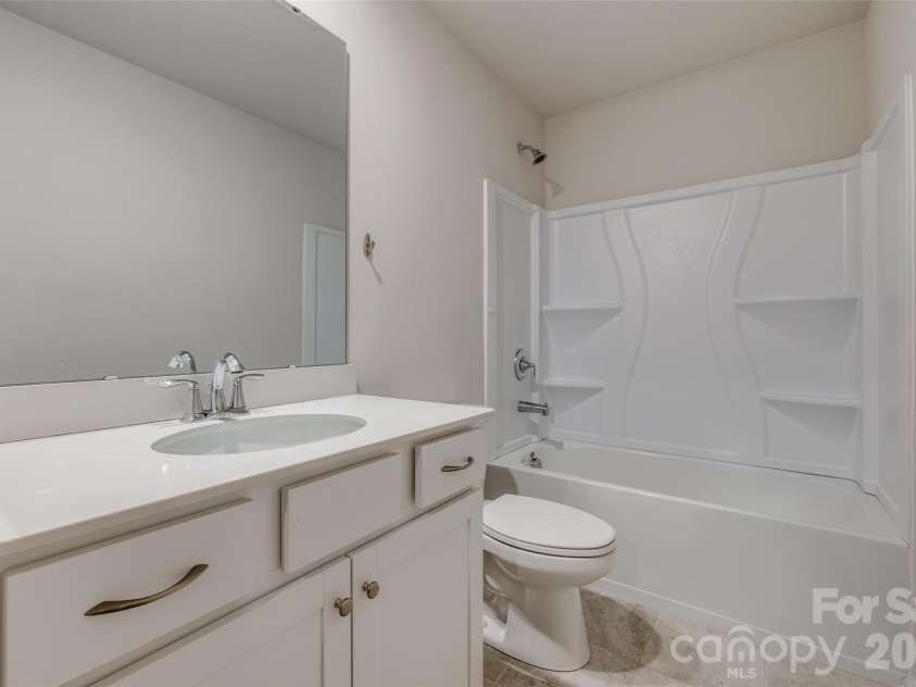 807 Gable Oak Lane, Fort Mill, SC 29708.  MLS# CAR4429749, YatesRealty ID 54480. 