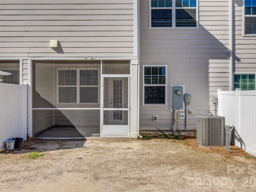807 Gable Oak Lane, Fort Mill, SC 29708.  MLS# CAR4429749, YatesRealty ID 54480. 