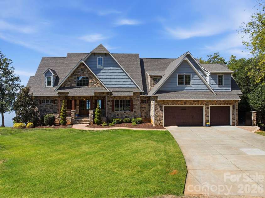 112 Birdsong Lane, Mooresville, NC 28117.  MLS# CAR4430430, YatesRealty ID 54482. Front Exterior - 112 Birdsong Lane