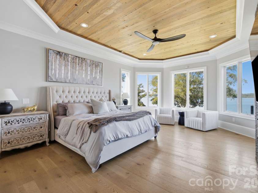 112 Birdsong Lane, Mooresville, NC 28117.  MLS# CAR4430430, YatesRealty ID 54482. Main level primary bedroom.