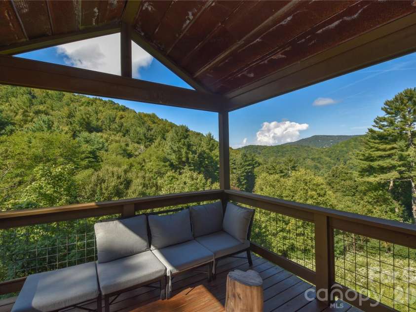119 Loggers Trail, Blowing Rock, NC 28605.  MLS# CAR4425404, YatesRealty ID 54483. 