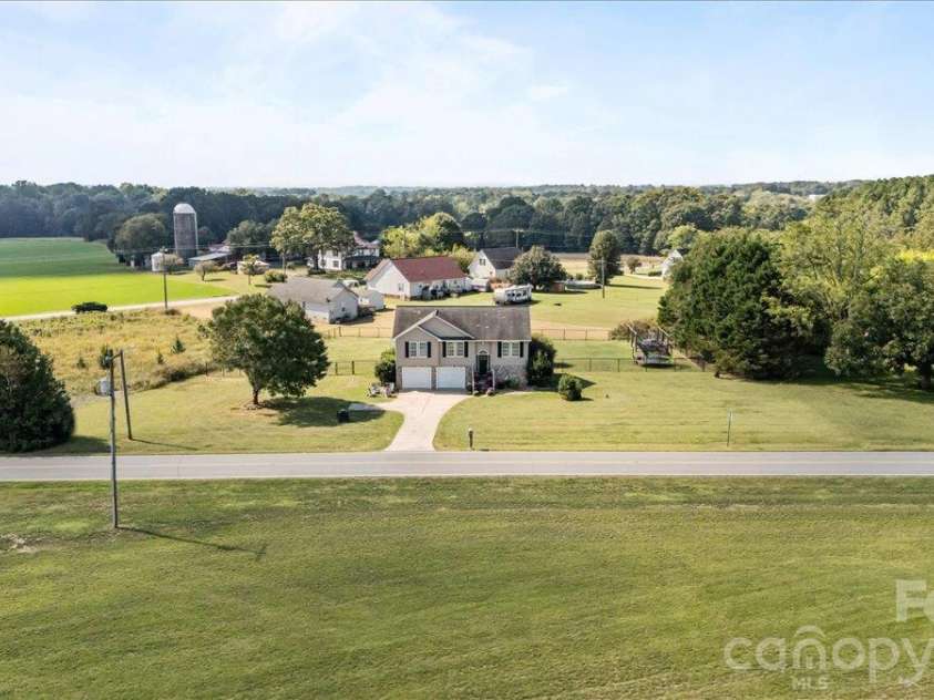 2241 Killian Road, Lincolnton, NC 28092.  MLS# CAR4429796, YatesRealty ID 54484. 