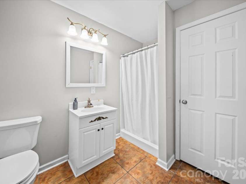 2241 Killian Road, Lincolnton, NC 28092.  MLS# CAR4429796, YatesRealty ID 54484. 