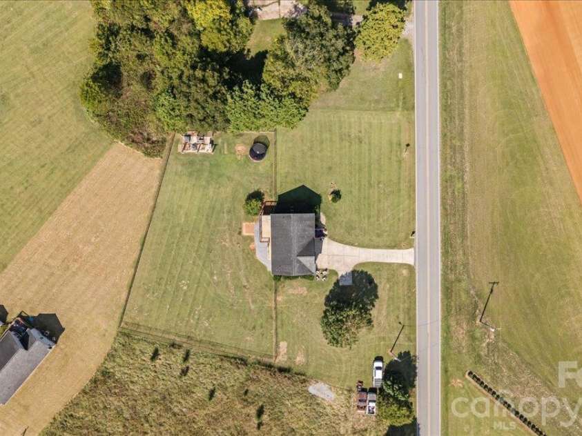 2241 Killian Road, Lincolnton, NC 28092.  MLS# CAR4429796, YatesRealty ID 54484. 