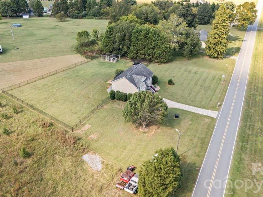 2241 Killian Road, Lincolnton, NC 28092.  MLS# CAR4429796, YatesRealty ID 54484. 