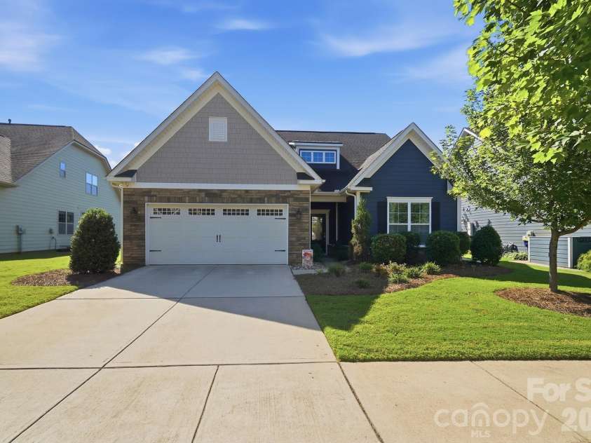 515 Trillium Way, Belmont, NC 28012.  MLS# CAR4429736, YatesRealty ID 54485. 