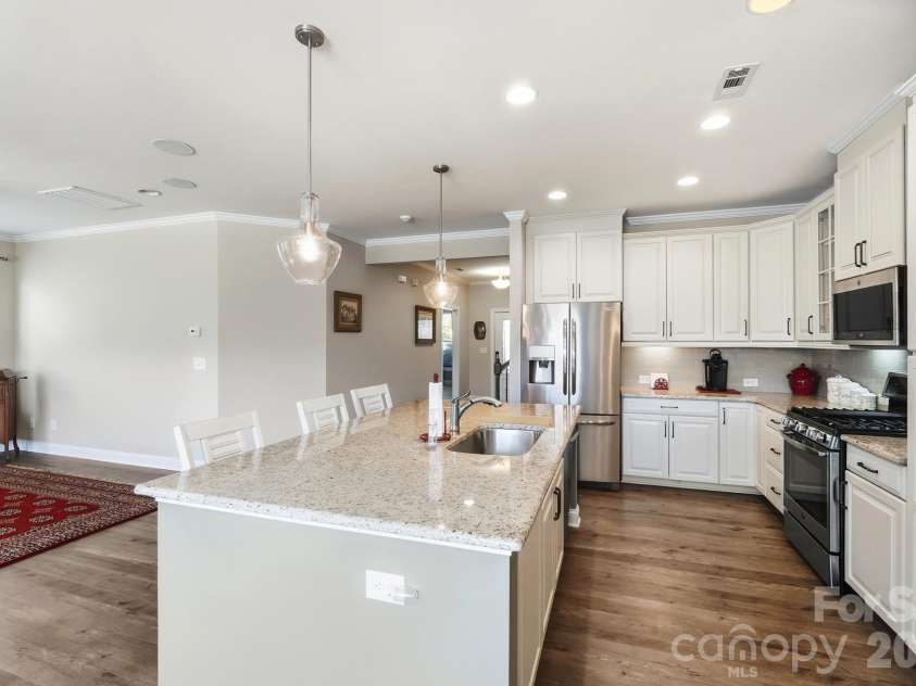 515 Trillium Way, Belmont, NC 28012.  MLS# CAR4429736, YatesRealty ID 54485. 