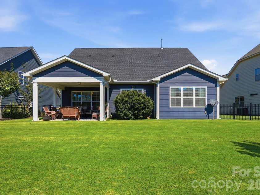515 Trillium Way, Belmont, NC 28012.  MLS# CAR4429736, YatesRealty ID 54485. 