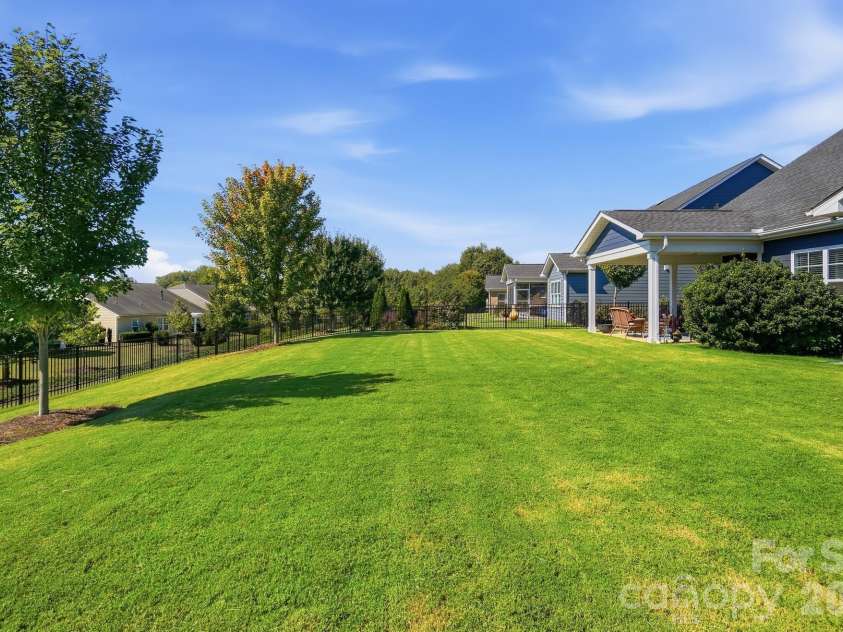 515 Trillium Way, Belmont, NC 28012.  MLS# CAR4429736, YatesRealty ID 54485. 
