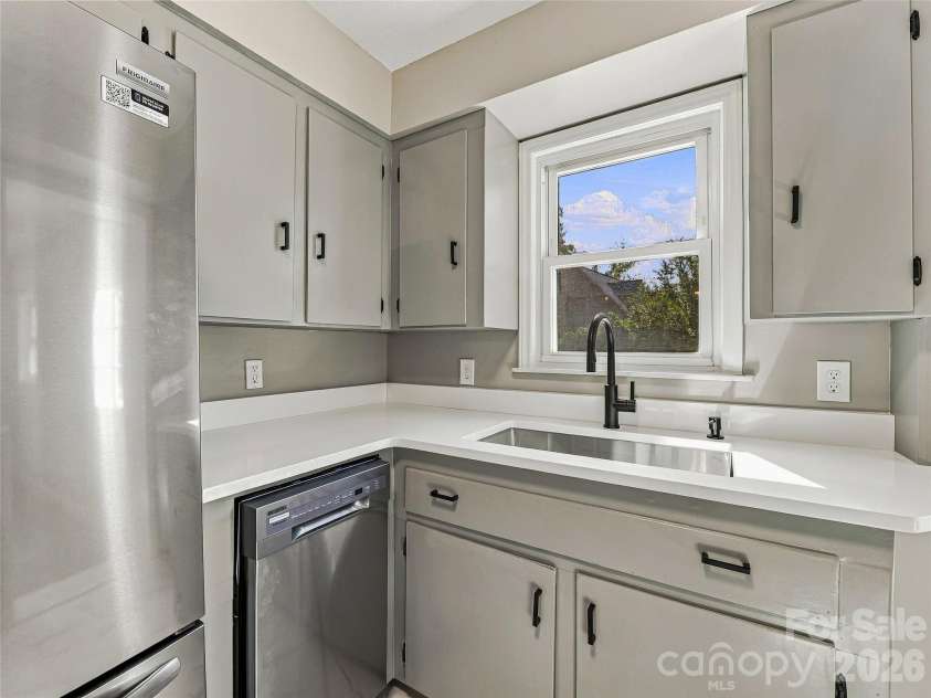 71 Murphy Hill Road, Weaverville, NC 28787.  MLS# CAR4430127, YatesRealty ID 54488. 