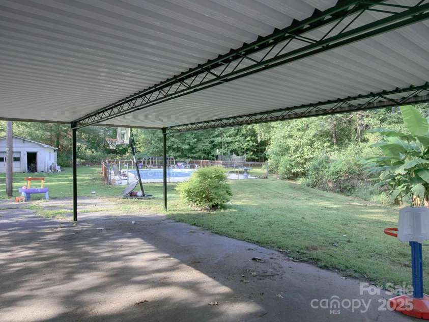 3119 Hickory Highway, Statesville, NC 28677.  MLS# CAR4161223, YatesRealty ID 5449. 