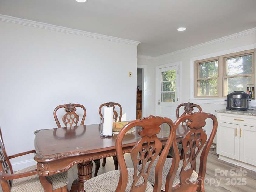 3119 Hickory Highway, Statesville, NC 28677.  MLS# CAR4161223, YatesRealty ID 5449. 