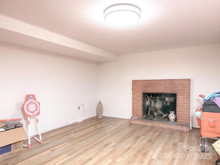 3119 Hickory Highway, Statesville, NC 28677.  MLS# CAR4161223, YatesRealty ID 5449. Basement living