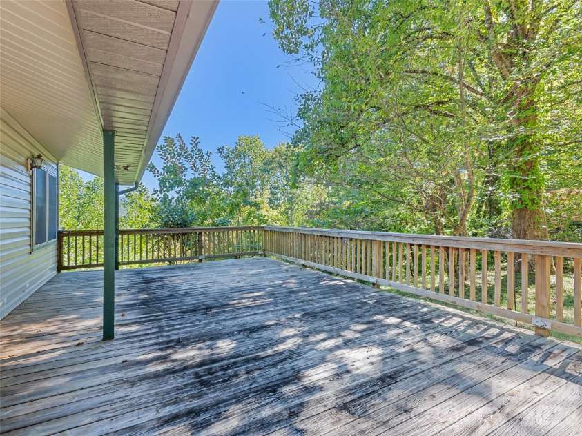 54 Twilight Lane, Sylva, NC 28779.  MLS# CAR4430916, YatesRealty ID 54490. 