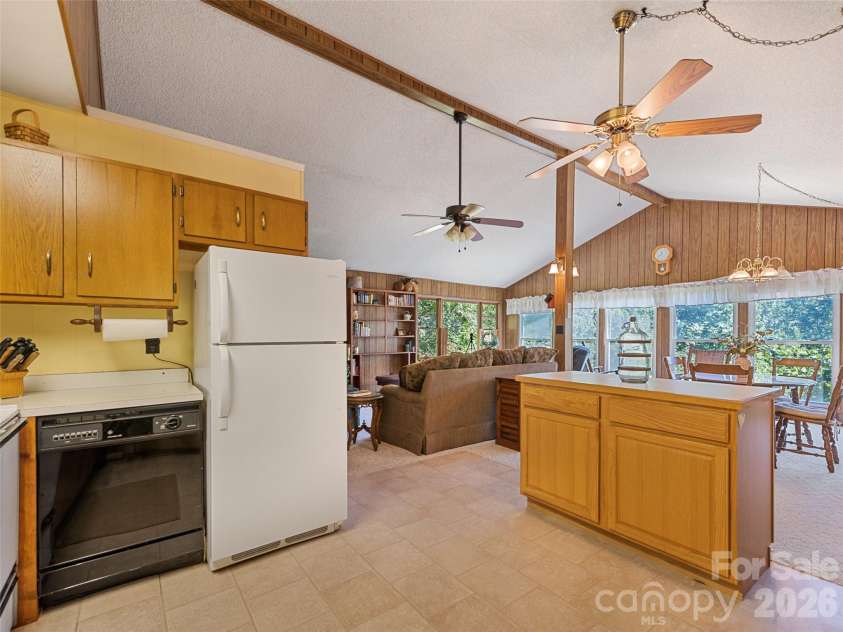 54 Twilight Lane, Sylva, NC 28779.  MLS# CAR4430916, YatesRealty ID 54490. 