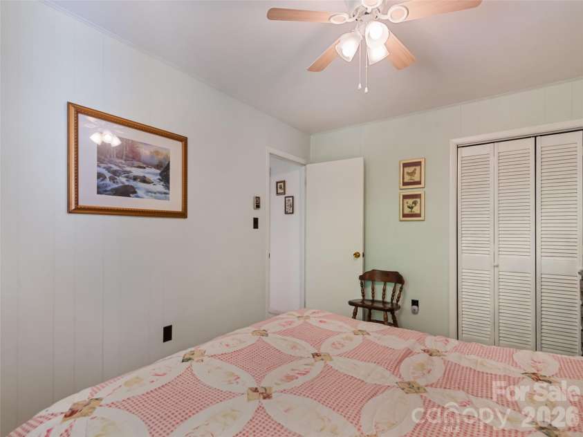 54 Twilight Lane, Sylva, NC 28779.  MLS# CAR4430916, YatesRealty ID 54490. 