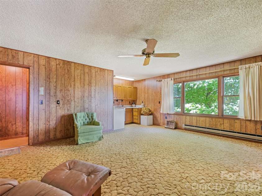54 Twilight Lane, Sylva, NC 28779.  MLS# CAR4430916, YatesRealty ID 54490. 