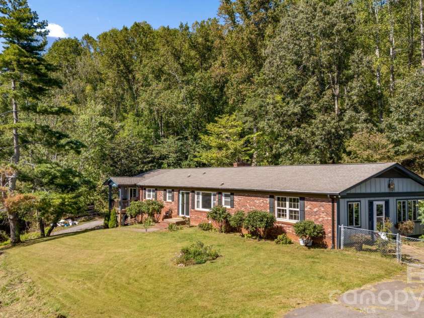 226 Mills Gap Road, Asheville, NC 28803.  MLS# CAR4422798, YatesRealty ID 54493. 