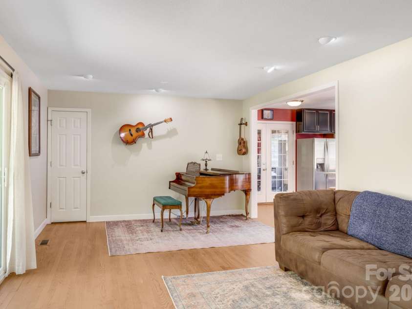 226 Mills Gap Road, Asheville, NC 28803.  MLS# CAR4422798, YatesRealty ID 54493. 