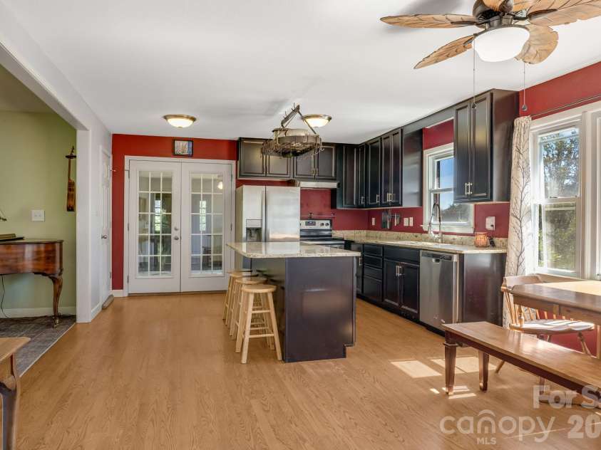 226 Mills Gap Road, Asheville, NC 28803.  MLS# CAR4422798, YatesRealty ID 54493. 