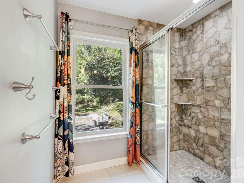 226 Mills Gap Road, Asheville, NC 28803.  MLS# CAR4422798, YatesRealty ID 54493. 