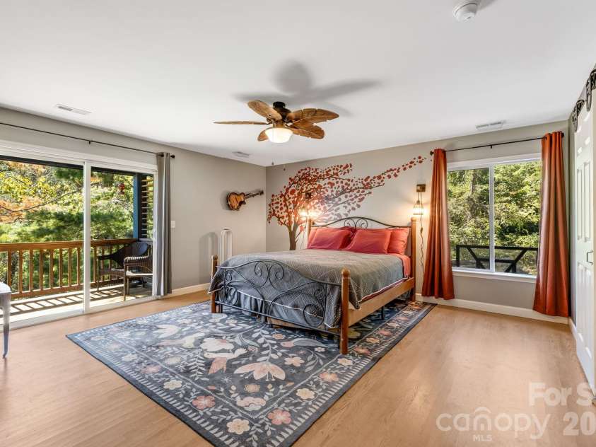 226 Mills Gap Road, Asheville, NC 28803.  MLS# CAR4422798, YatesRealty ID 54493. 