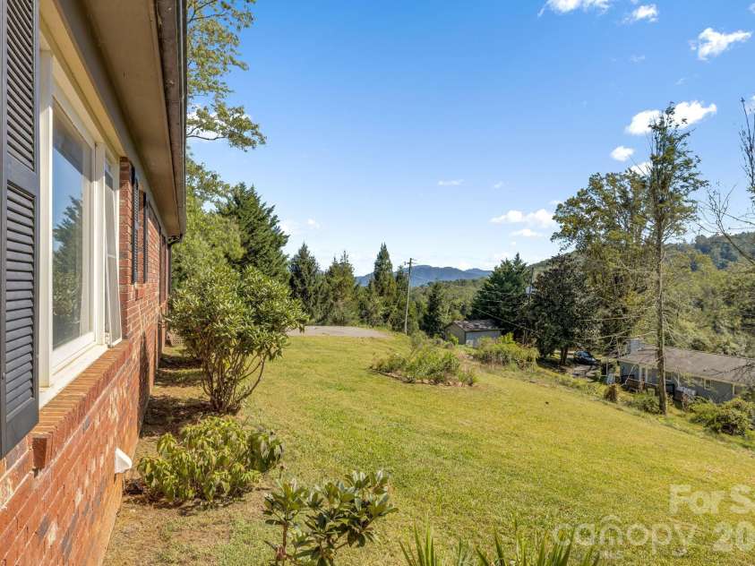 226 Mills Gap Road, Asheville, NC 28803.  MLS# CAR4422798, YatesRealty ID 54493. 