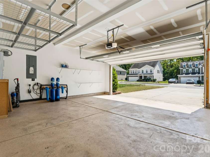 2642 Treeline Drive, Concord, NC 28027.  MLS# CAR4429304, YatesRealty ID 54496. 
