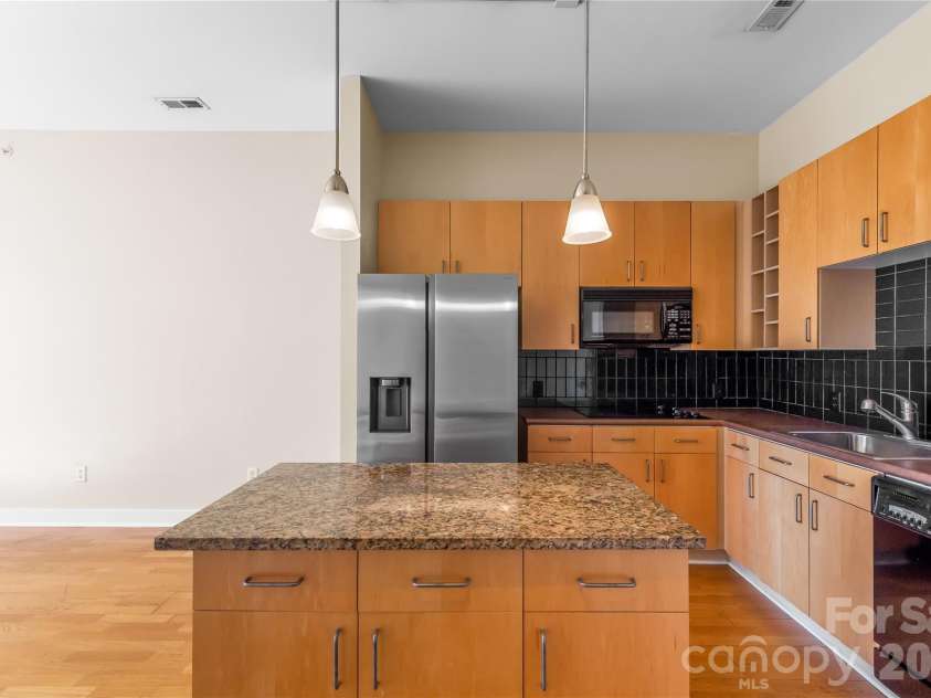 708 Davidson Street, Charlotte, NC 28202.  MLS# CAR4430598, YatesRealty ID 54497. 