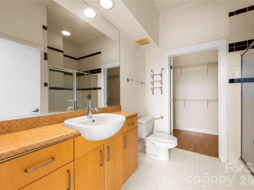 708 Davidson Street, Charlotte, NC 28202.  MLS# CAR4430598, YatesRealty ID 54497. 