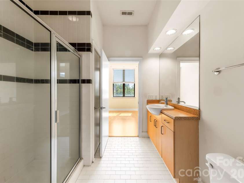 708 Davidson Street, Charlotte, NC 28202.  MLS# CAR4430598, YatesRealty ID 54497. 