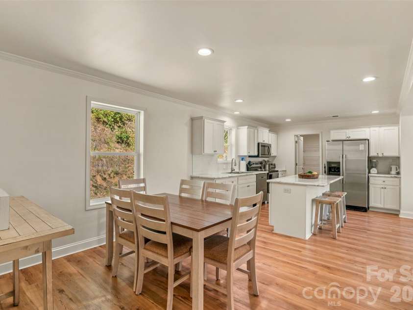 60 Spring Mountain Drive, Canton, NC 28716.  MLS# CAR4419213, YatesRealty ID 54498. Dining off the kitchen