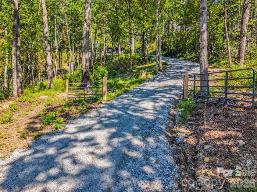 500 Poplar Drive, Hendersonville, NC 28792.  MLS# CAR4430839, YatesRealty ID 54499. 4wd/awd needed