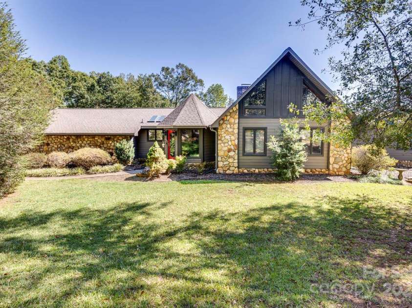 285 Old Batson Road, Taylors, SC 29687.  MLS# CAR4328961, YatesRealty ID 545. 