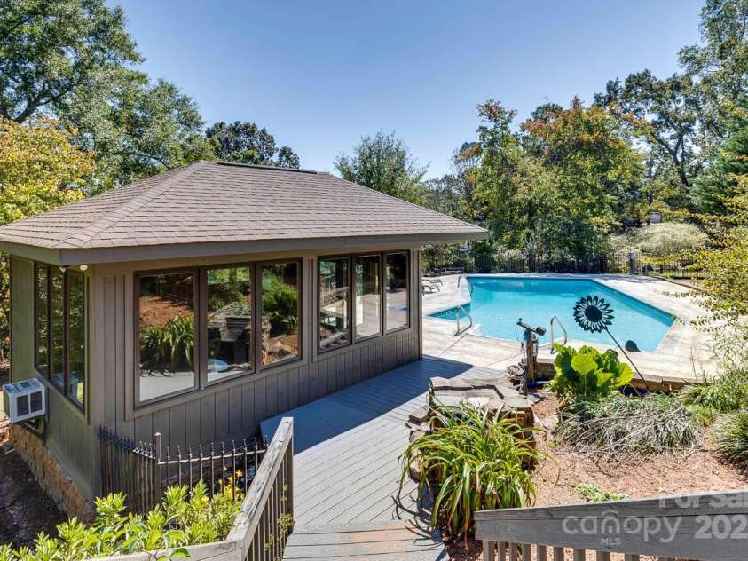 285 Old Batson Road, Taylors, SC 29687.  MLS# CAR4328961, YatesRealty ID 545. 