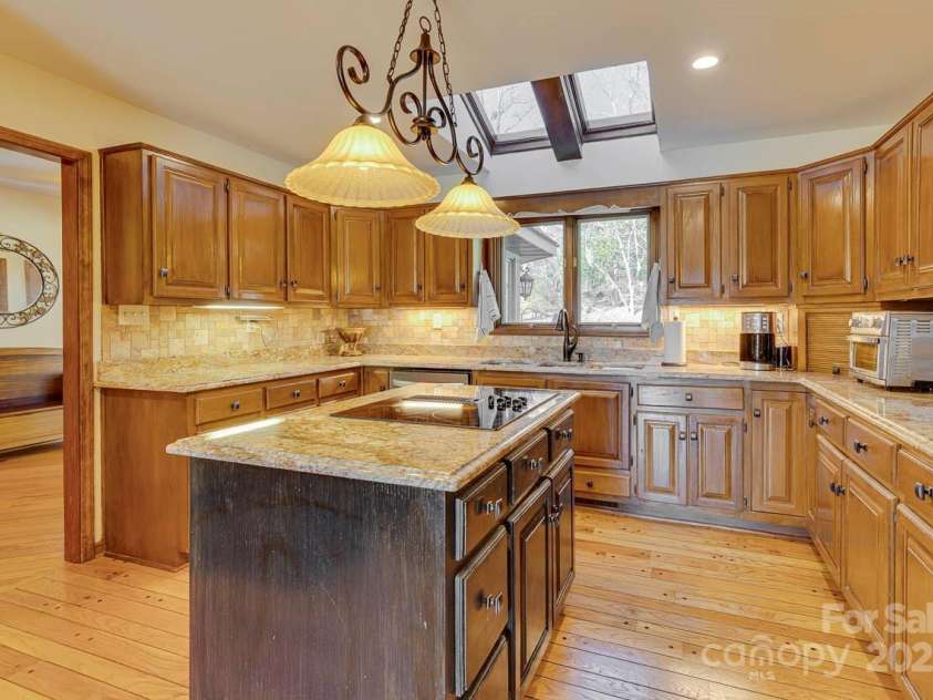 285 Old Batson Road, Taylors, SC 29687.  MLS# CAR4328961, YatesRealty ID 545. 