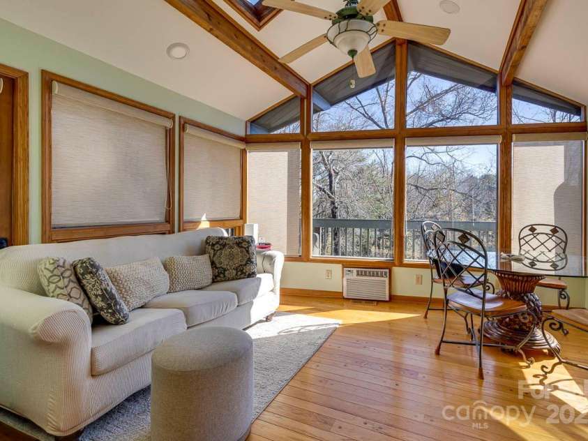 285 Old Batson Road, Taylors, SC 29687.  MLS# CAR4328961, YatesRealty ID 545. 