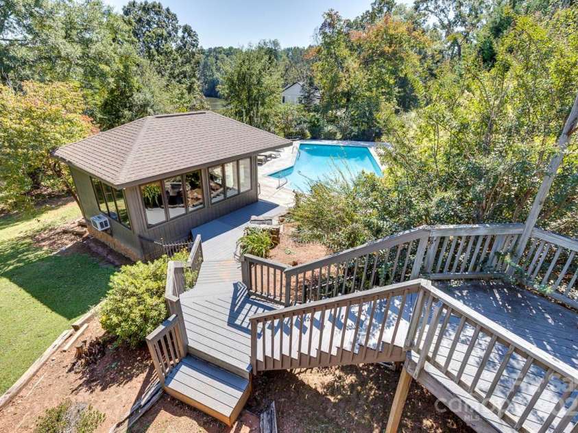 285 Old Batson Road, Taylors, SC 29687.  MLS# CAR4328961, YatesRealty ID 545. 