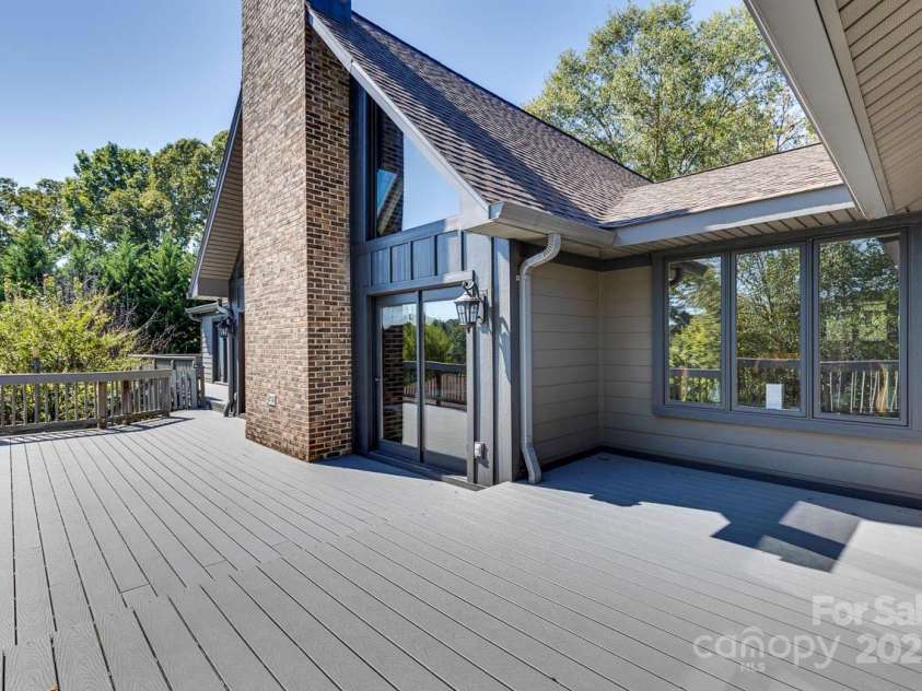 285 Old Batson Road, Taylors, SC 29687.  MLS# CAR4328961, YatesRealty ID 545. 