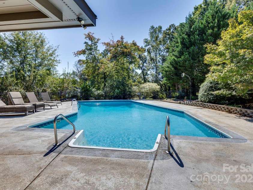 285 Old Batson Road, Taylors, SC 29687.  MLS# CAR4328961, YatesRealty ID 545. 