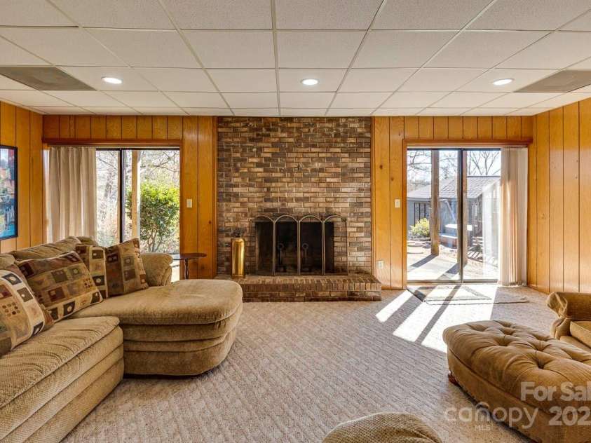 285 Old Batson Road, Taylors, SC 29687.  MLS# CAR4328961, YatesRealty ID 545. 