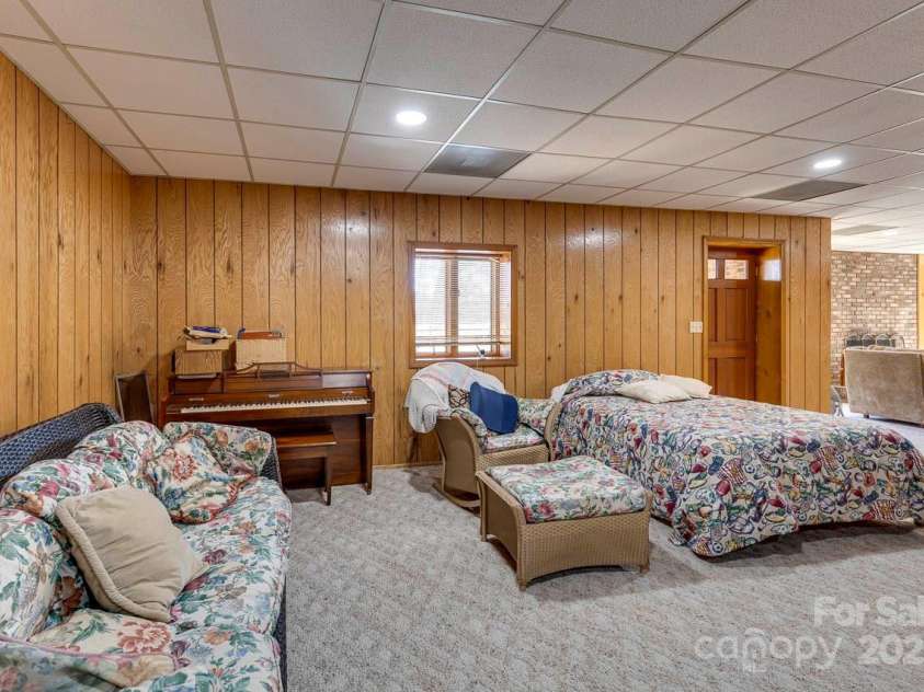 285 Old Batson Road, Taylors, SC 29687.  MLS# CAR4328961, YatesRealty ID 545. 