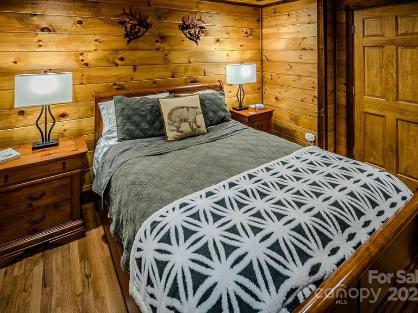 719 Pine Ridge Road, Beech Mountain, NC 28604.  MLS# CAR4315969, YatesRealty ID 545. 