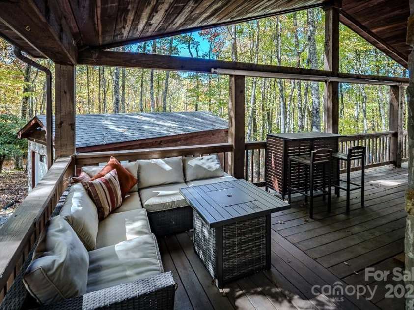 719 Pine Ridge Road, Beech Mountain, NC 28604.  MLS# CAR4315969, YatesRealty ID 545. 