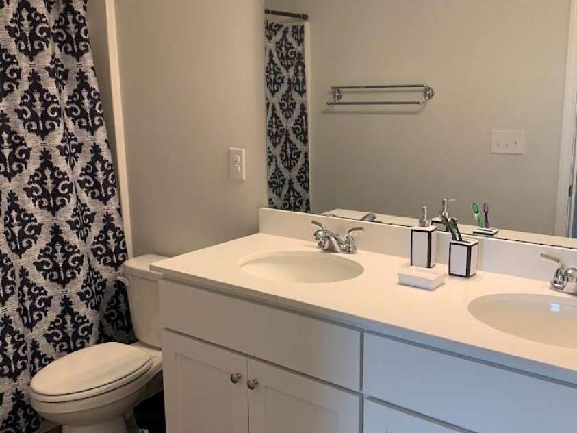 159 Deno Drive, Gaffney, SC 29341.  MLS# CAR4243656, YatesRealty ID 5450. Upstairs Full bath