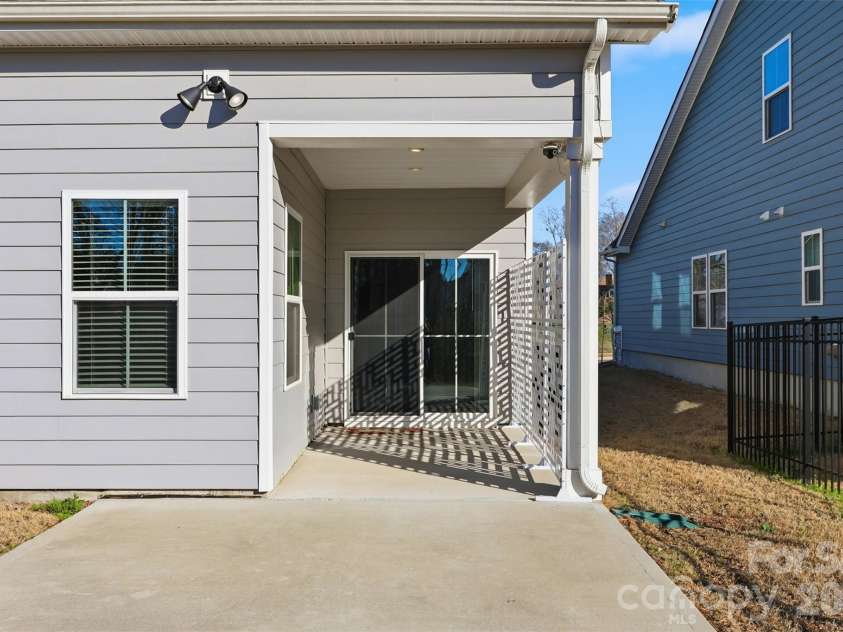 6334 Cambridge Drive, Harrisburg, NC 28075.  MLS# CAR4392293, YatesRealty ID 5450. 