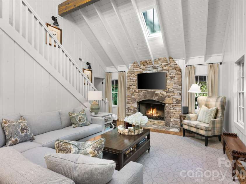 17 Club Cottages Way, Lake Toxaway, NC 28747.  MLS# CAR4430629, YatesRealty ID 54500. 