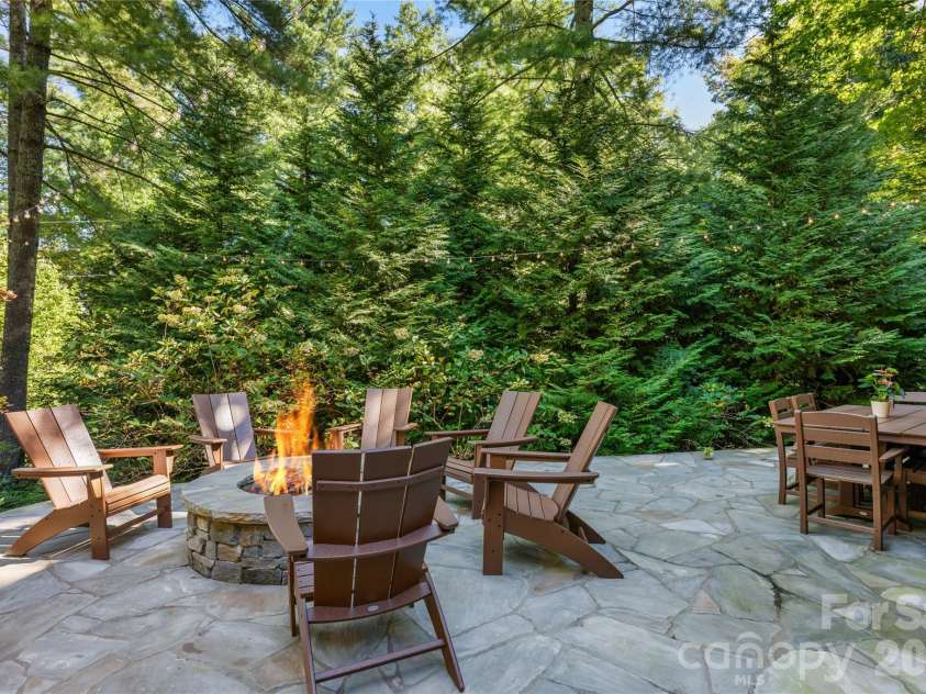 17 Club Cottages Way, Lake Toxaway, NC 28747.  MLS# CAR4430629, YatesRealty ID 54500. 