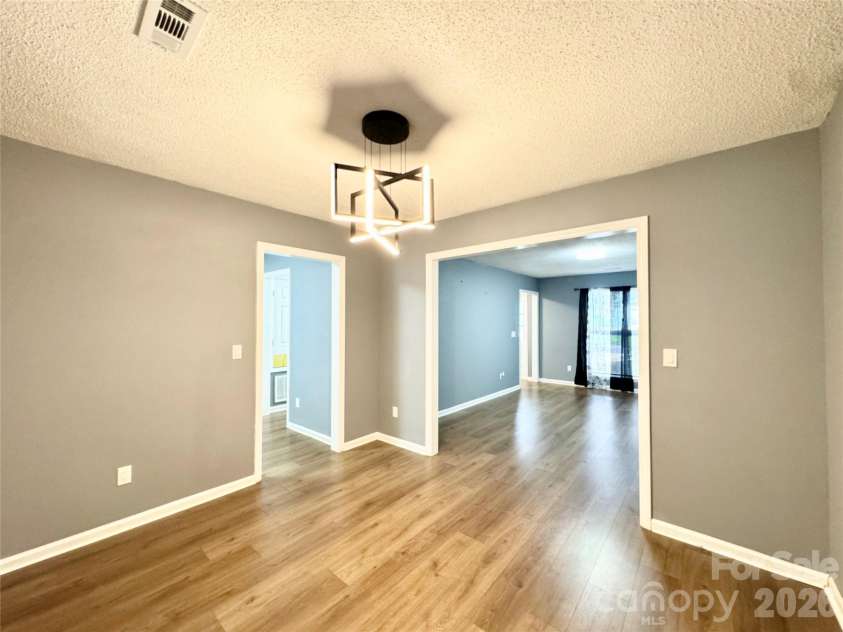 1634 Pamela Lorraine Drive, Charlotte, NC 28213.  MLS# CAR4430476, YatesRealty ID 54501. 