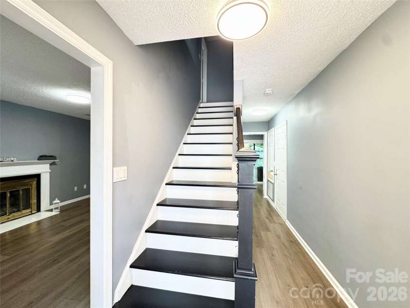 1634 Pamela Lorraine Drive, Charlotte, NC 28213.  MLS# CAR4430476, YatesRealty ID 54501. 